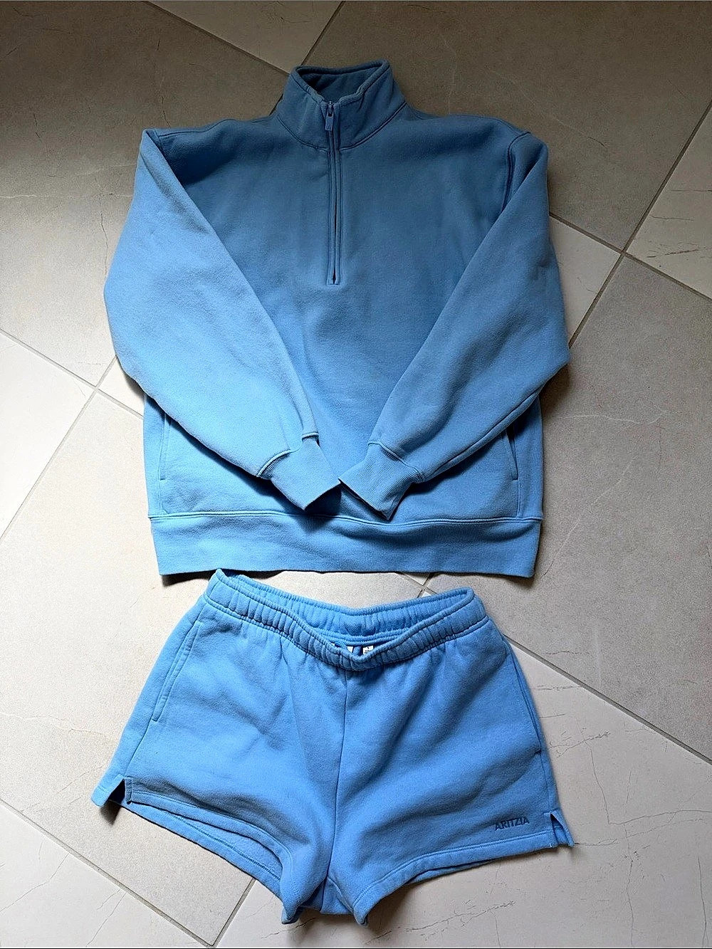 Aritzia Sweatfleece Blue Sweatshirt & Shorts Set Size S/XS